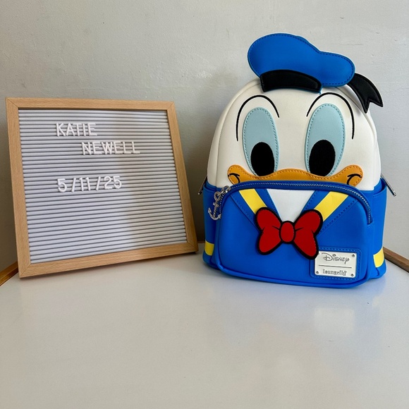 Donald Duck Loungefly mini backpack - Picture 1 of 3